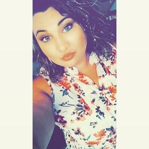 Meet your Posher, Christina